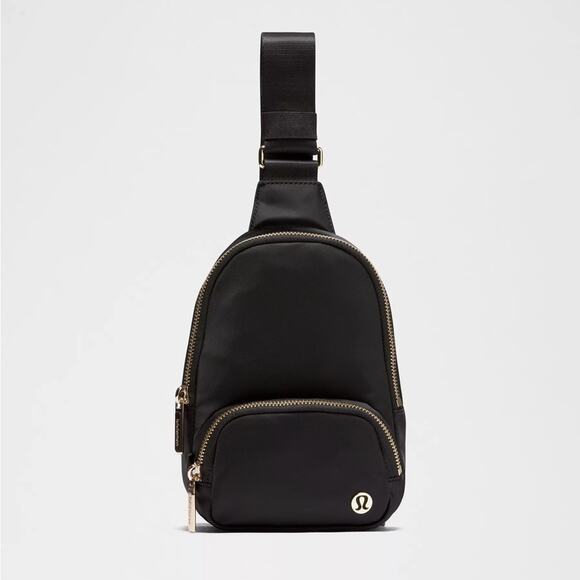 NWT Lululemon Everywhere Sling Bag Small 2L - Picture 1 of 8